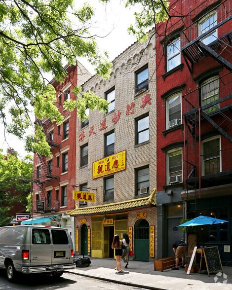 16 Spring St, New York, NY à louer - Photo du bâtiment - Image 2 de 2