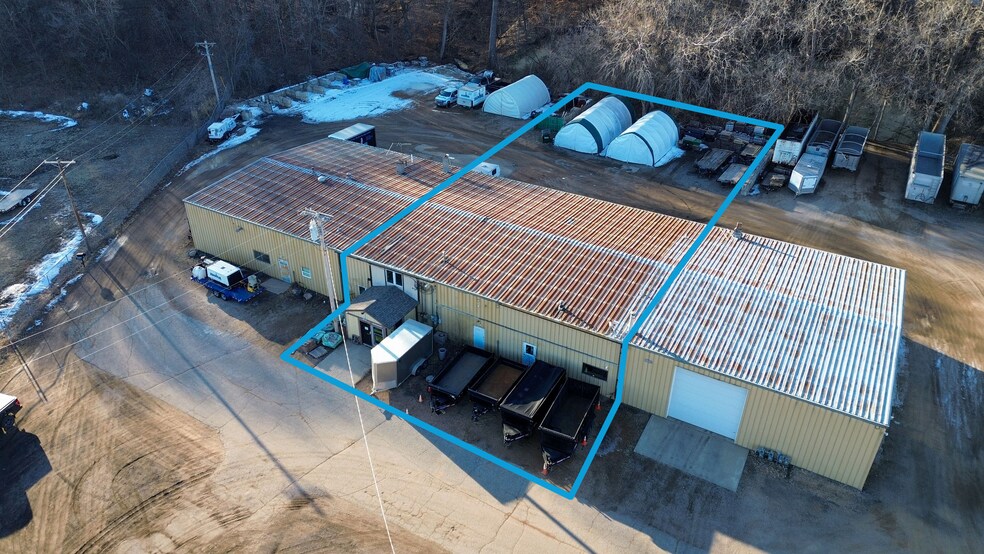 525 Creekridge Dr, Chaska, MN à louer - Photo du bâtiment - Image 2 de 2