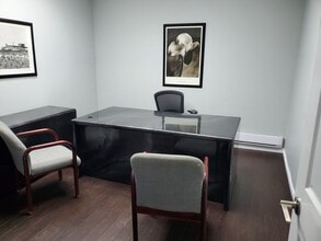 610 Av O'connell, Dorval, QC for lease Interior Photo- Image 1 of 2