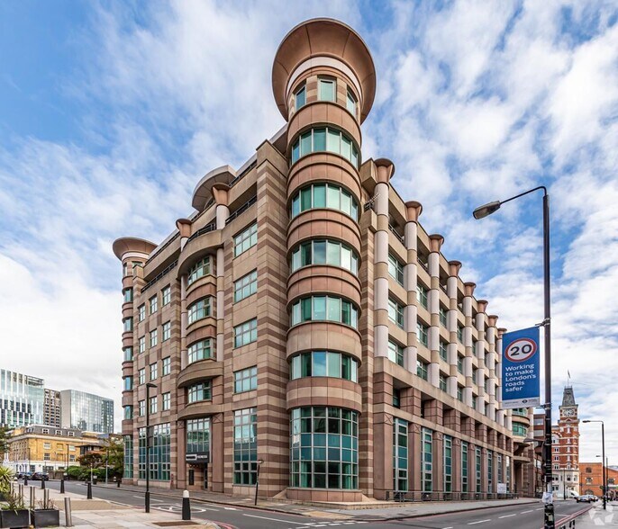 66 Prescot St, Londres à louer - Photo du bâtiment - Image 2 de 23
