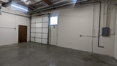 4002-4014 148th Ave NE, Redmond, WA for lease Interior Photo- Image 1 of 11