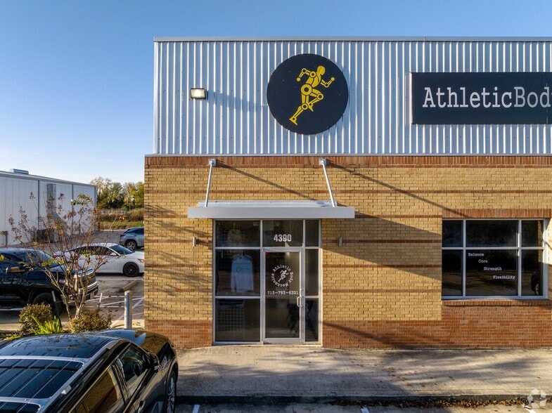 4390 FM 2351, Friendswood, TX à louer - Photo du bâtiment - Image 3 de 6