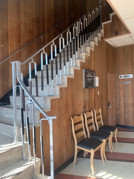 2320 Main St, Bridgeport, CT for lease - Building Photo - Image 2 of 4