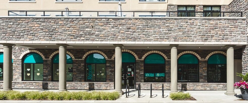 Abby Lane Health Centre portfolio of 17 properties for sale on LoopNet.ca - Building Photo - Image 3 of 6