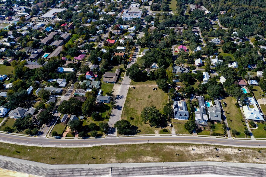 400 N Beach Blvd, Bay Saint Louis, MS à vendre - Photo du bâtiment - Image 2 de 6