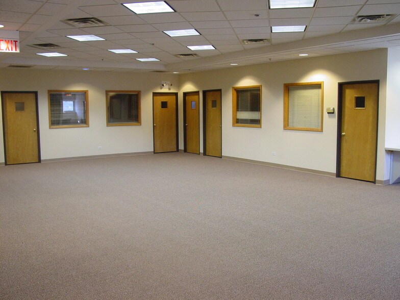 315 N 9th St, St Charles, IL for sale - Building Photo - Image 2 of 3