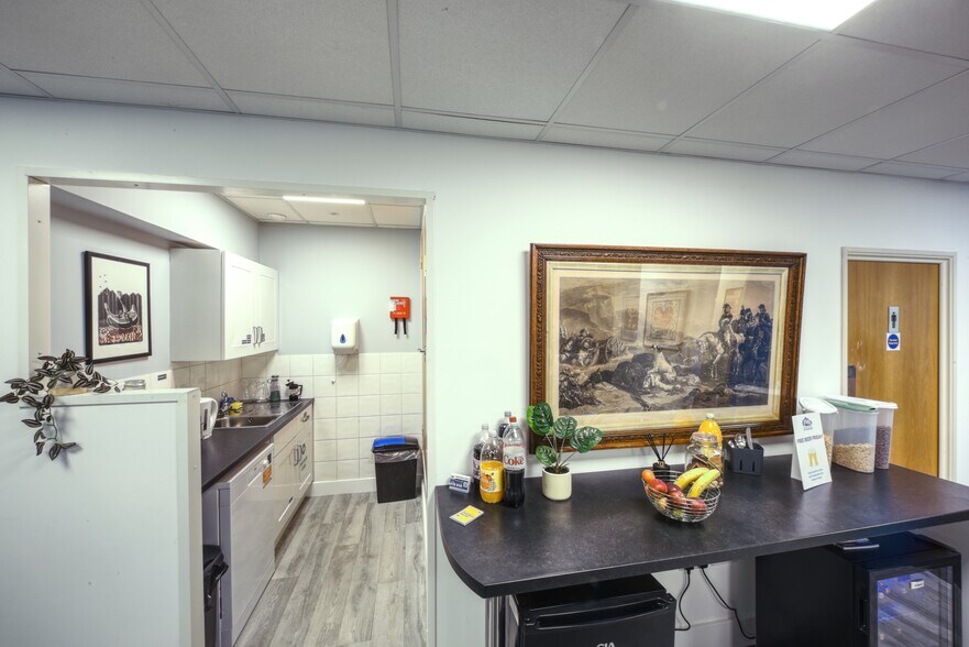 30 Worthing Rd, Horsham à louer - Photo intérieure - Image 2 de 11