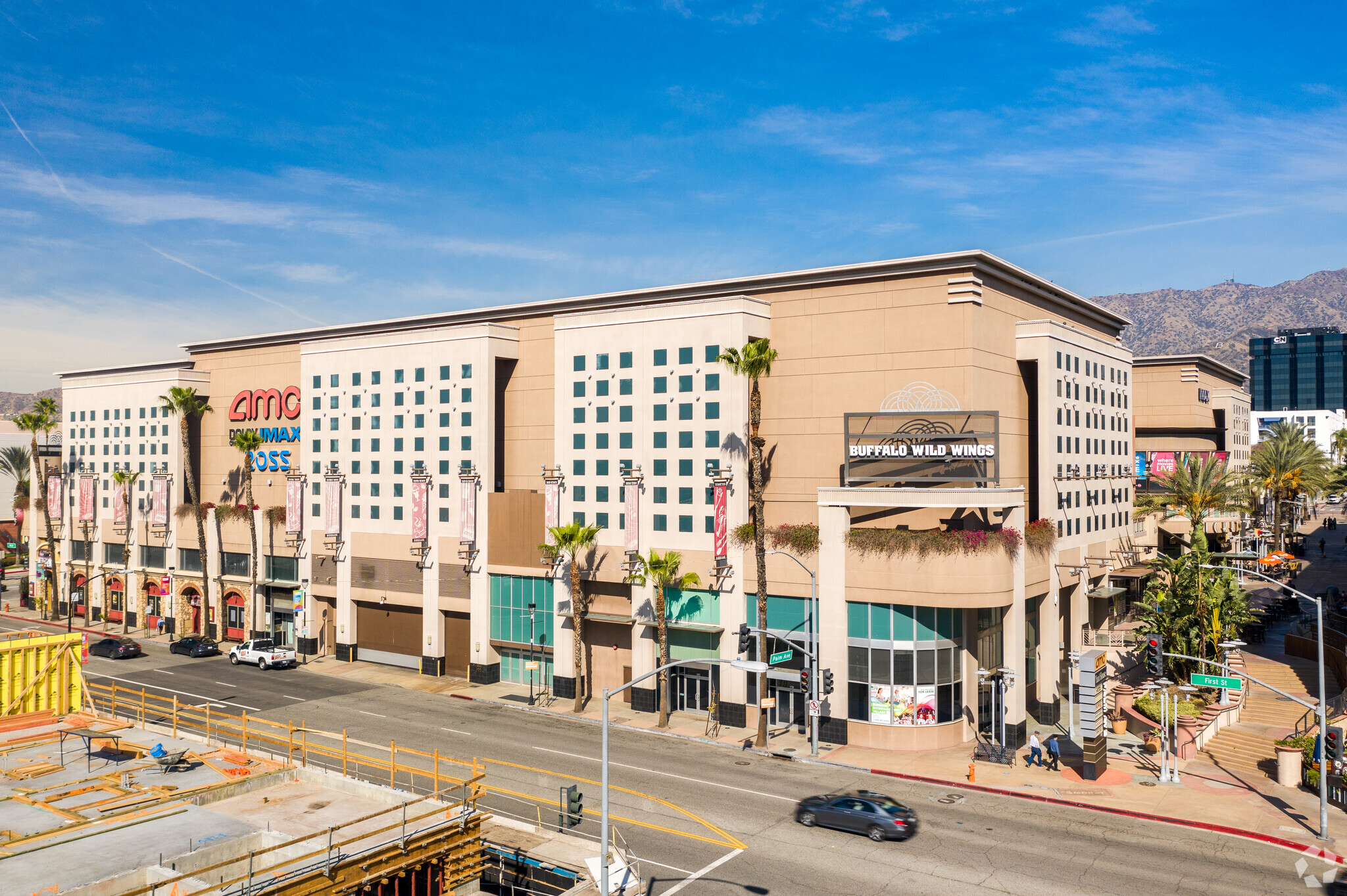 125-135 E Palm Ave, Burbank, CA for lease Building Photo- Image 1 of 6