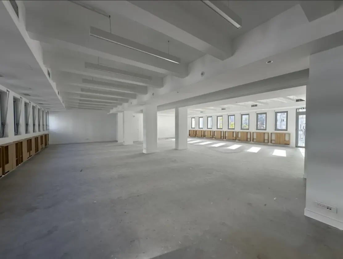 28-28 Rue Du Docteur Finlay, Paris for lease Interior Photo- Image 1 of 3