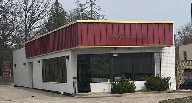 More details for 1718 Ogden Ave, Lisle, IL - Retail for Sale