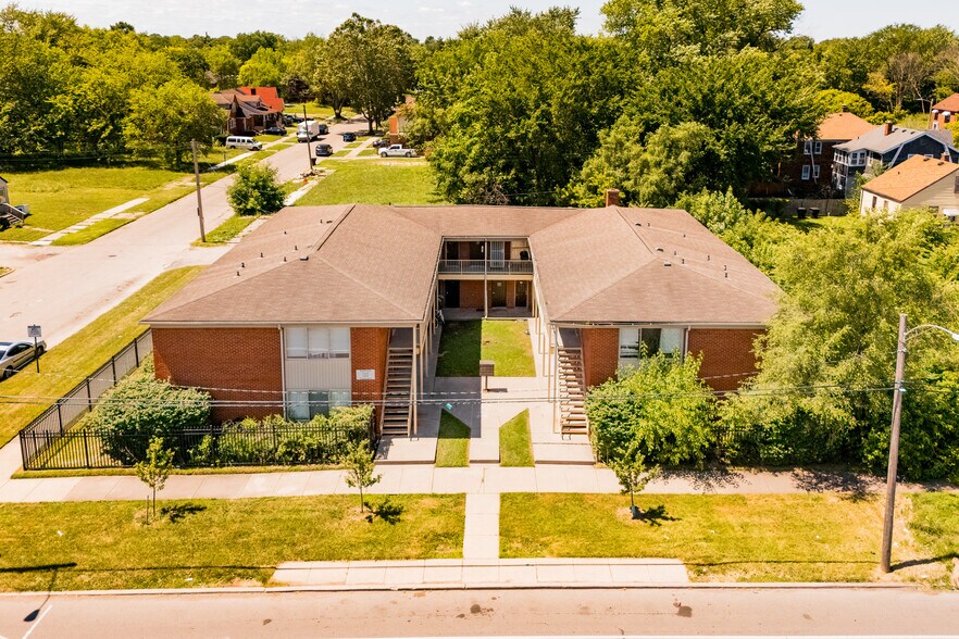 9455 Chalmers St, Detroit, MI à vendre - Photo principale - Image 1 de 3