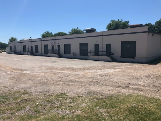 230 S Grants Ln, Fort Worth, TX for sale - Primary Photo - Image 1 of 14
