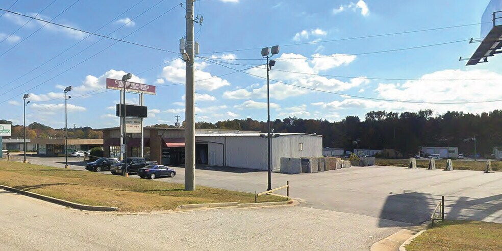 2058 Gordon Hwy, Augusta, GA à louer - Photo du bâtiment - Image 2 de 2