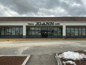 1328 Hooksett Rd, Hooksett, NH for lease Building Photo- Image 1 of 1