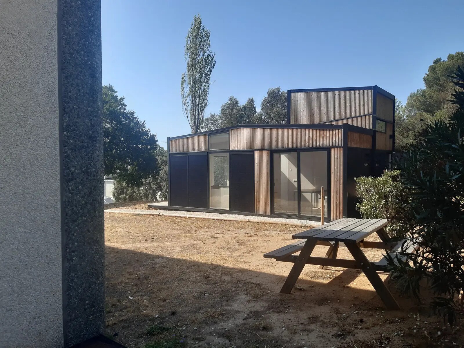 417 Route De La Farlede, La Garde for lease Primary Photo- Image 1 of 7