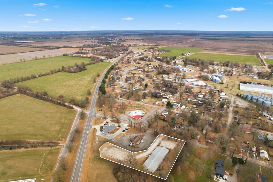 718 N Martin St, East Prairie, MO à vendre - Photo du bâtiment - Image 3 de 85