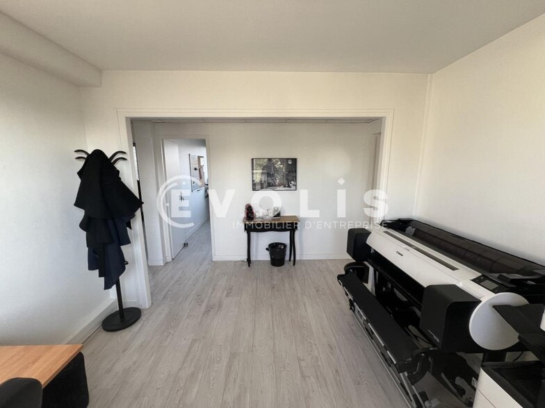 21 Allée De Clichy, Le Raincy for lease - Interior Photo - Image 3 of 16