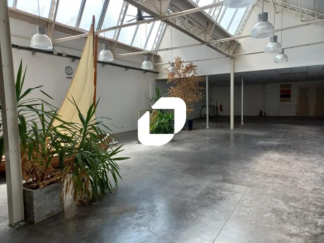 Bureau dans Croix à louer Photo intérieure- Image 1 de 17