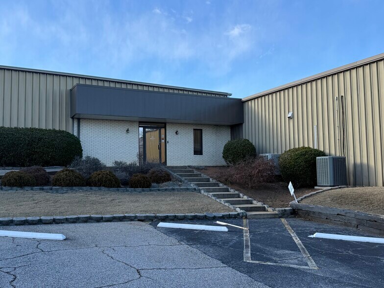 5159 Pelham Rd, Greenville, SC à vendre - Photo du bâtiment - Image 2 de 5