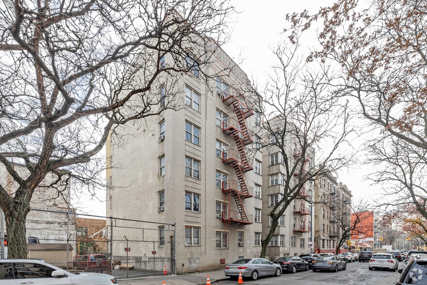 2310 Creston Ave, Bronx, NY à vendre - Photo principale - Image 1 de 41