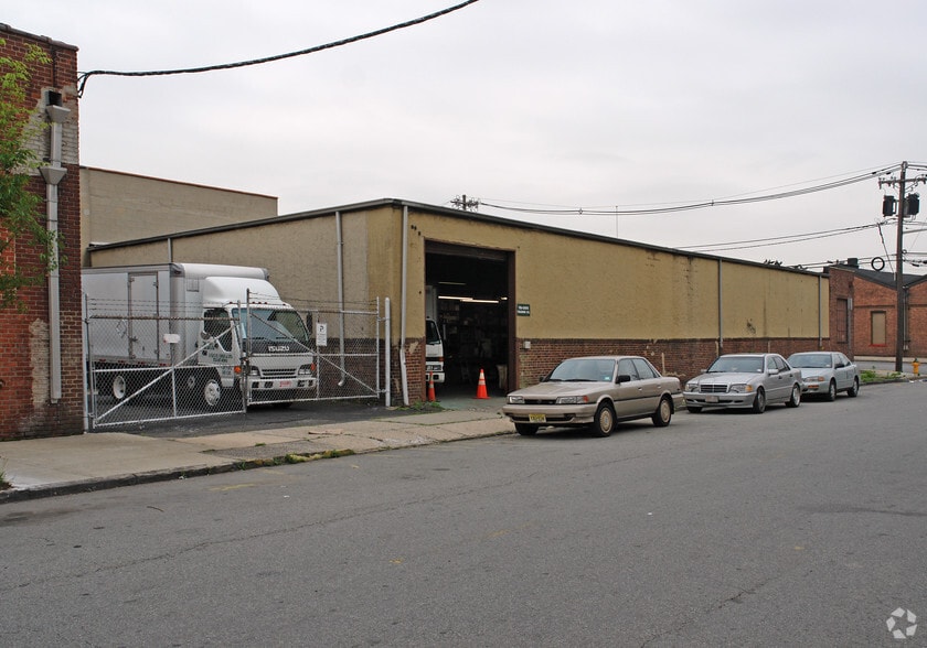 16-26 Esther St, Newark, NJ for lease - Building Photo - Image 3 of 20