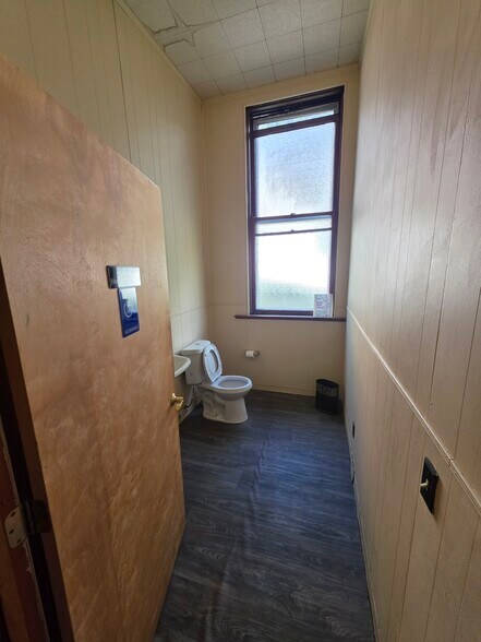 4808 Eastern Ave, Cincinnati, OH à louer - Photo du bâtiment - Image 3 de 19