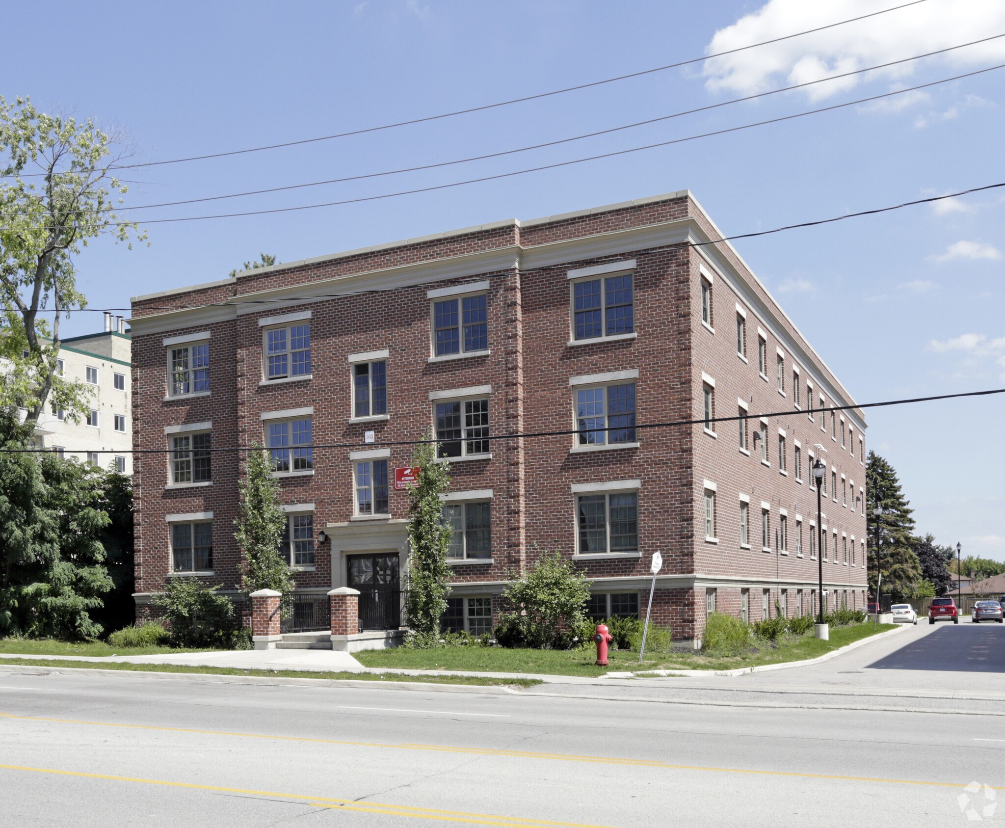 363 Duckworth St, Barrie, ON à vendre Photo principale- Image 1 de 3