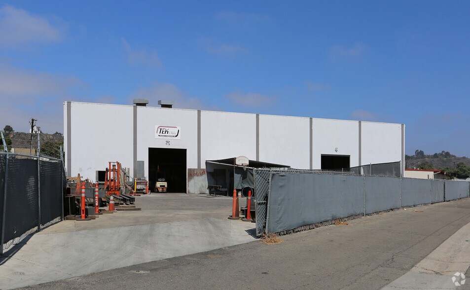 302-304 Via Del Norte, Oceanside, CA à louer - Photo du bâtiment - Image 3 de 5