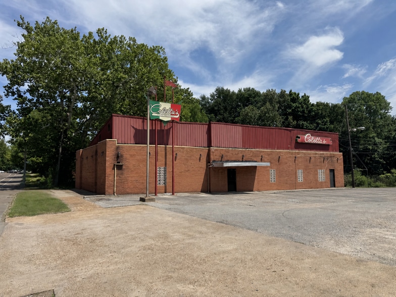Memphis Commercial Redevelopment portfolio of 3 properties for sale on LoopNet.ca - Building Photo - Image 1 of 3