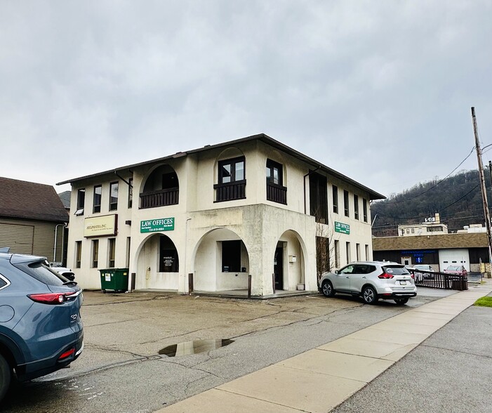 262 S Water St, Kittanning, PA for lease - Building Photo - Image 1 of 5