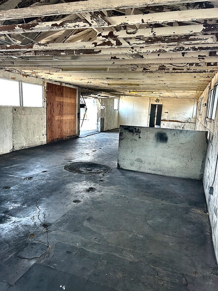 2150 W Cowles St, Long Beach, CA à louer - Photo du bâtiment - Image 2 de 7