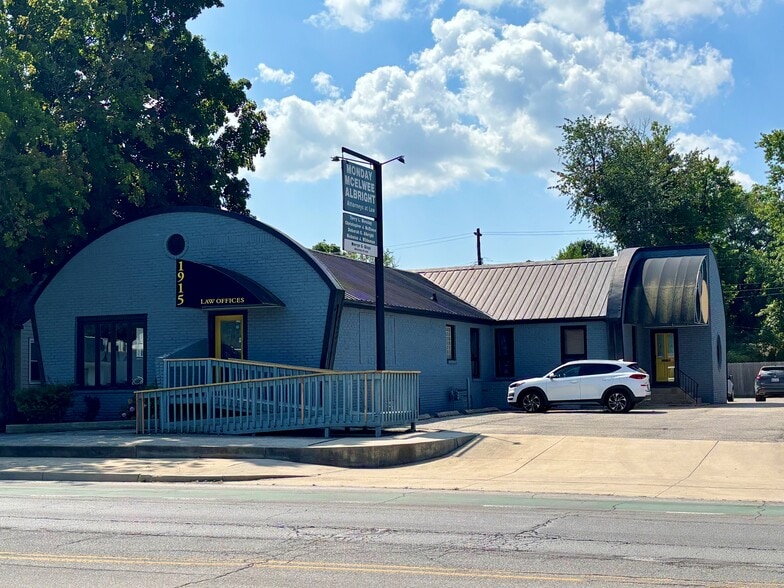 1915 Broad Ripple Ave, Indianapolis, IN for sale - Primary Photo - Image 2 of 4