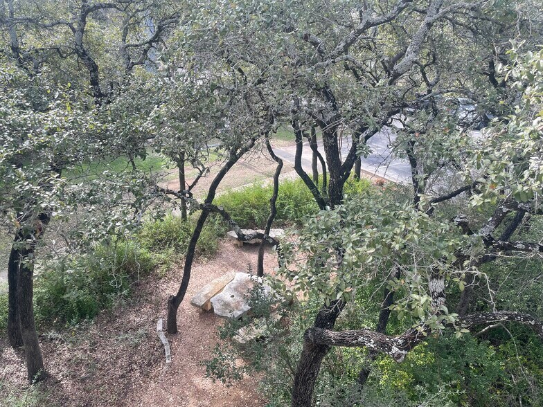 6601 Vaught Ranch Rd, Austin, TX à louer - Photo du bâtiment - Image 3 de 20