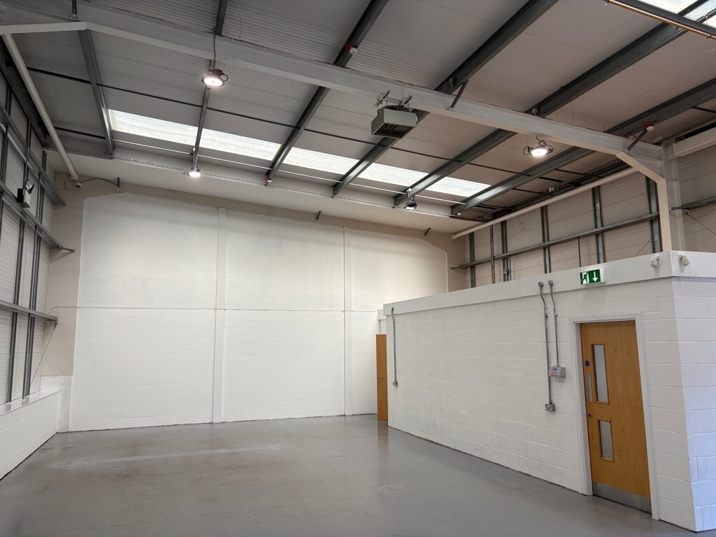 Elm Rd, North Shields for lease Interior Photo- Image 1 of 4