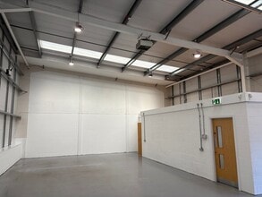 Elm Rd, North Shields for lease Interior Photo- Image 1 of 4