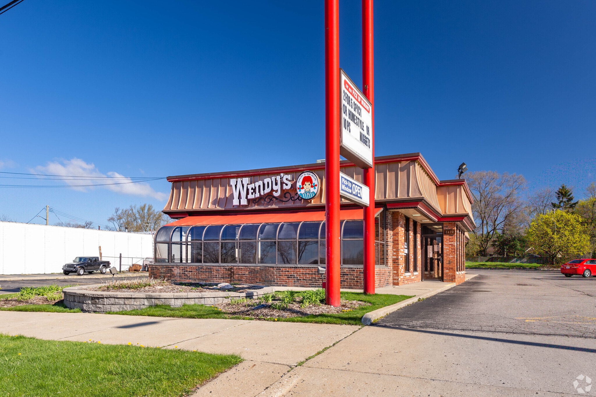 3170 Elizabeth Lake Rd, Waterford, MI for lease Primary Photo- Image 1 of 14