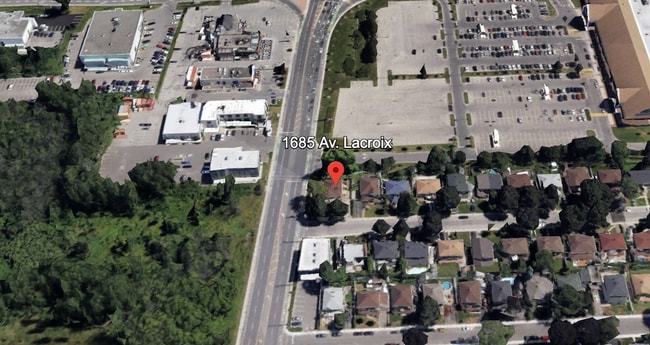 Plus de détails pour 1685 Av Lacroix, Laval, QC - Commerce de détail à louer