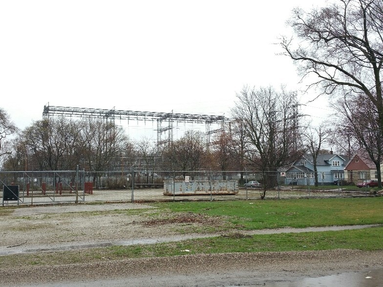 2044 Peck St, Muskegon, MI à vendre - Photo du bâtiment - Image 3 de 8