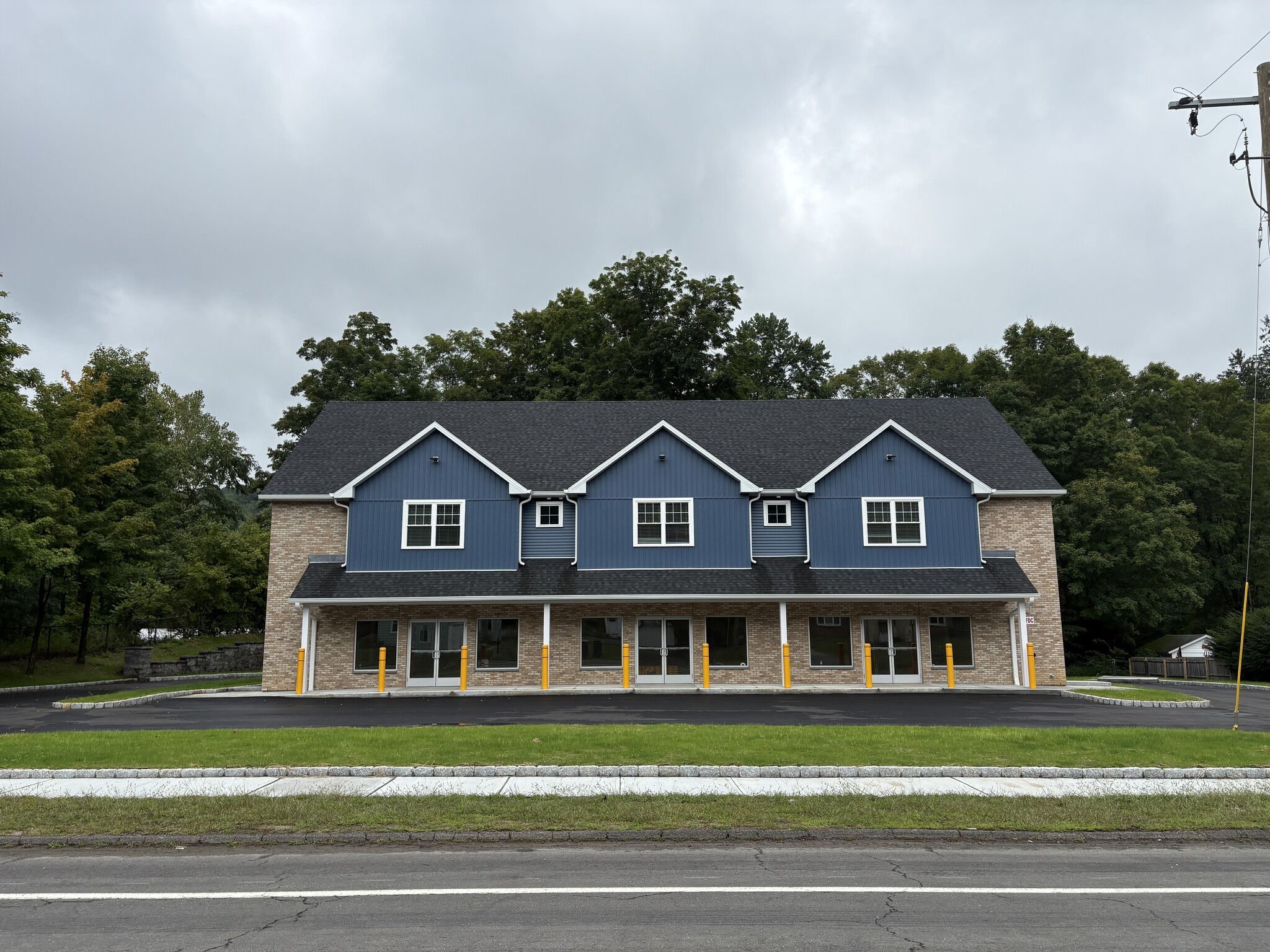 1347 New Haven Rd, Naugatuck, CT for lease Primary Photo- Image 1 of 10