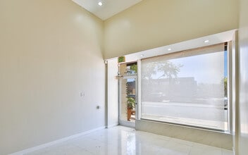 15235 W Sunset Blvd, Pacific Palisades, CA for lease Interior Photo- Image 2 of 6