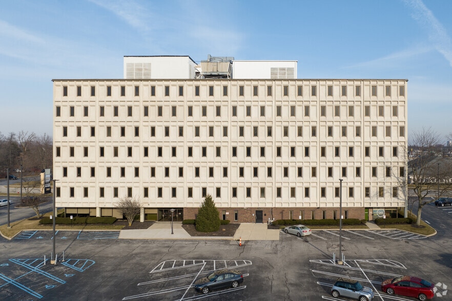 3103 Executive Pky, Toledo, OH for lease - Building Photo - Image 3 of 22