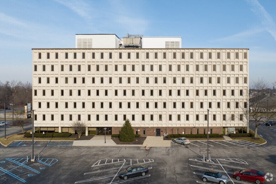 3103 Executive Pky, Toledo, OH à louer - Photo du bâtiment - Image 3 de 22