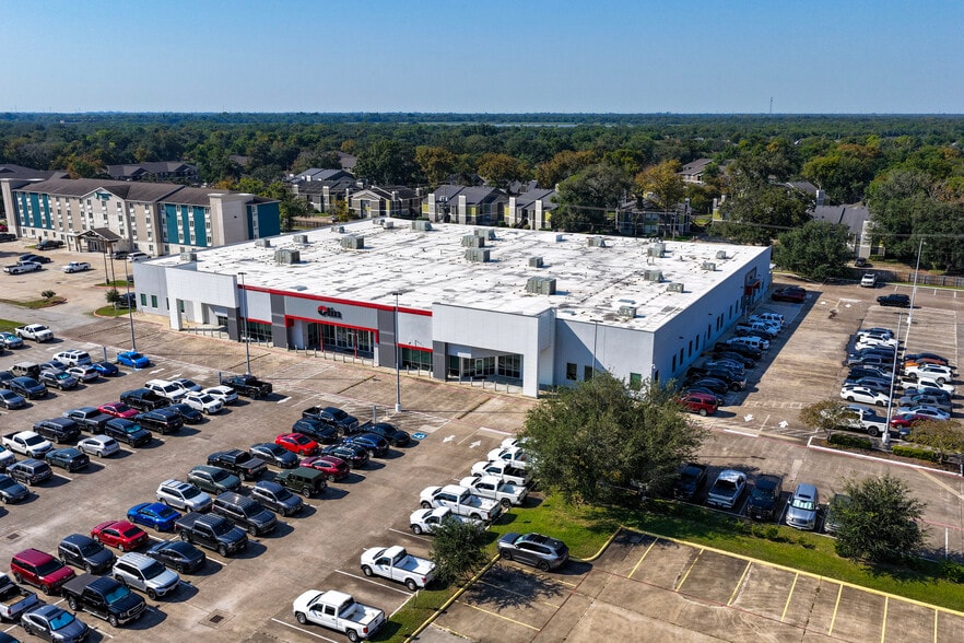 604 Highway 332, Lake Jackson, TX for sale - Building Photo - Image 2 of 13