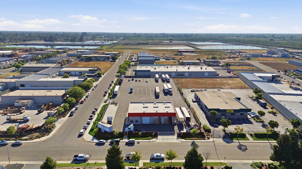 4376 Farm Supply Dr, Ceres, CA à vendre - Photo du bâtiment - Image 3 de 22