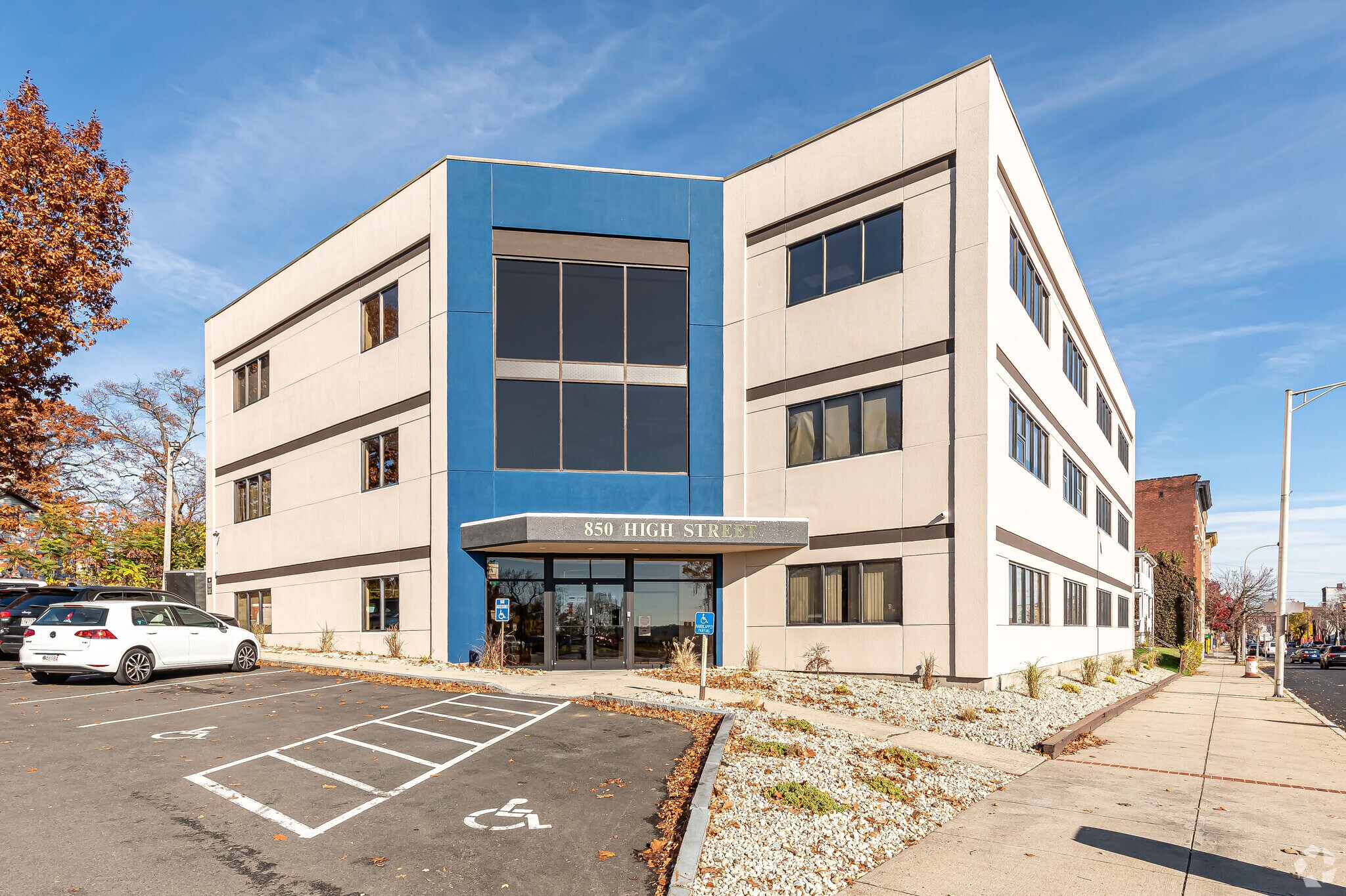 850 High St, Holyoke, MA à louer Photo du bâtiment- Image 1 de 12