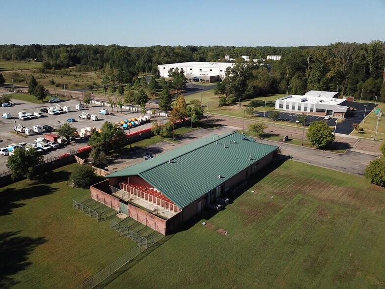 3210 Cypress Ridge Dr, Eads, TN à vendre - Photo du bâtiment - Image 2 de 3