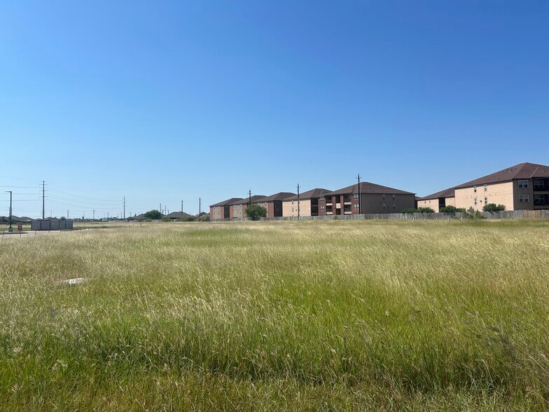 3809 Rodd Field Rd, Corpus Christi, TX for sale - Building Photo - Image 1 of 9