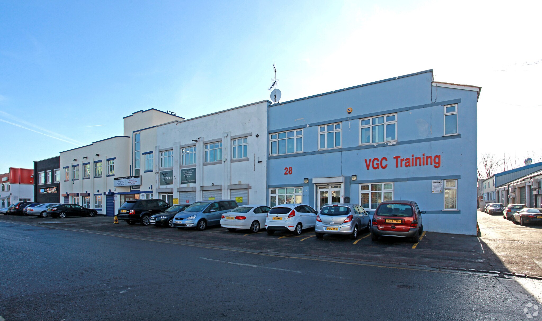 Wadsworth Rd, Greenford à louer Photo principale- Image 1 de 3