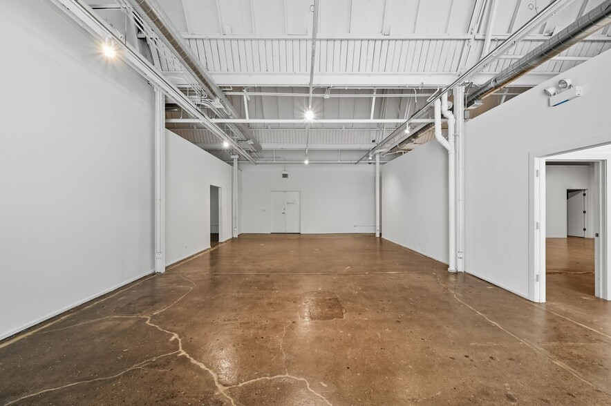 2130-2140 W Fulton St, Chicago, IL for lease - Building Photo - Image 3 of 15