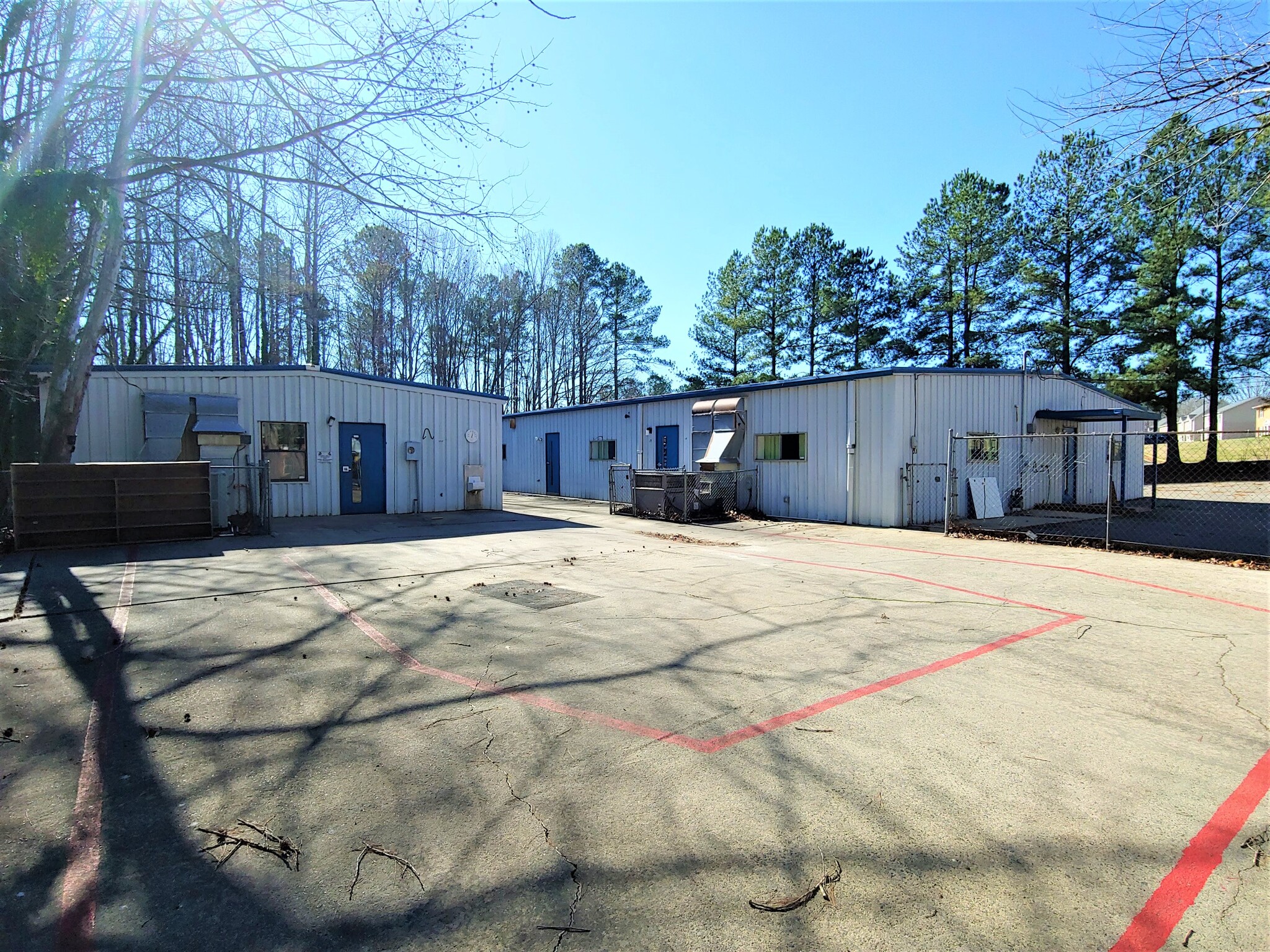 3009 Cameron Dr, Sanford, NC à vendre Photo du bâtiment- Image 1 de 1